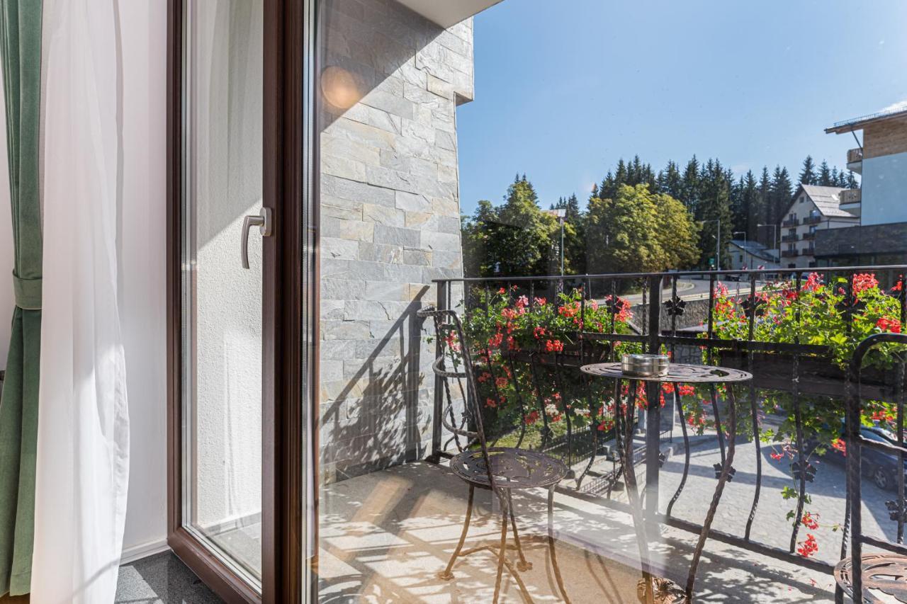 Pensiunea Hilltop Predeal Buitenkant foto